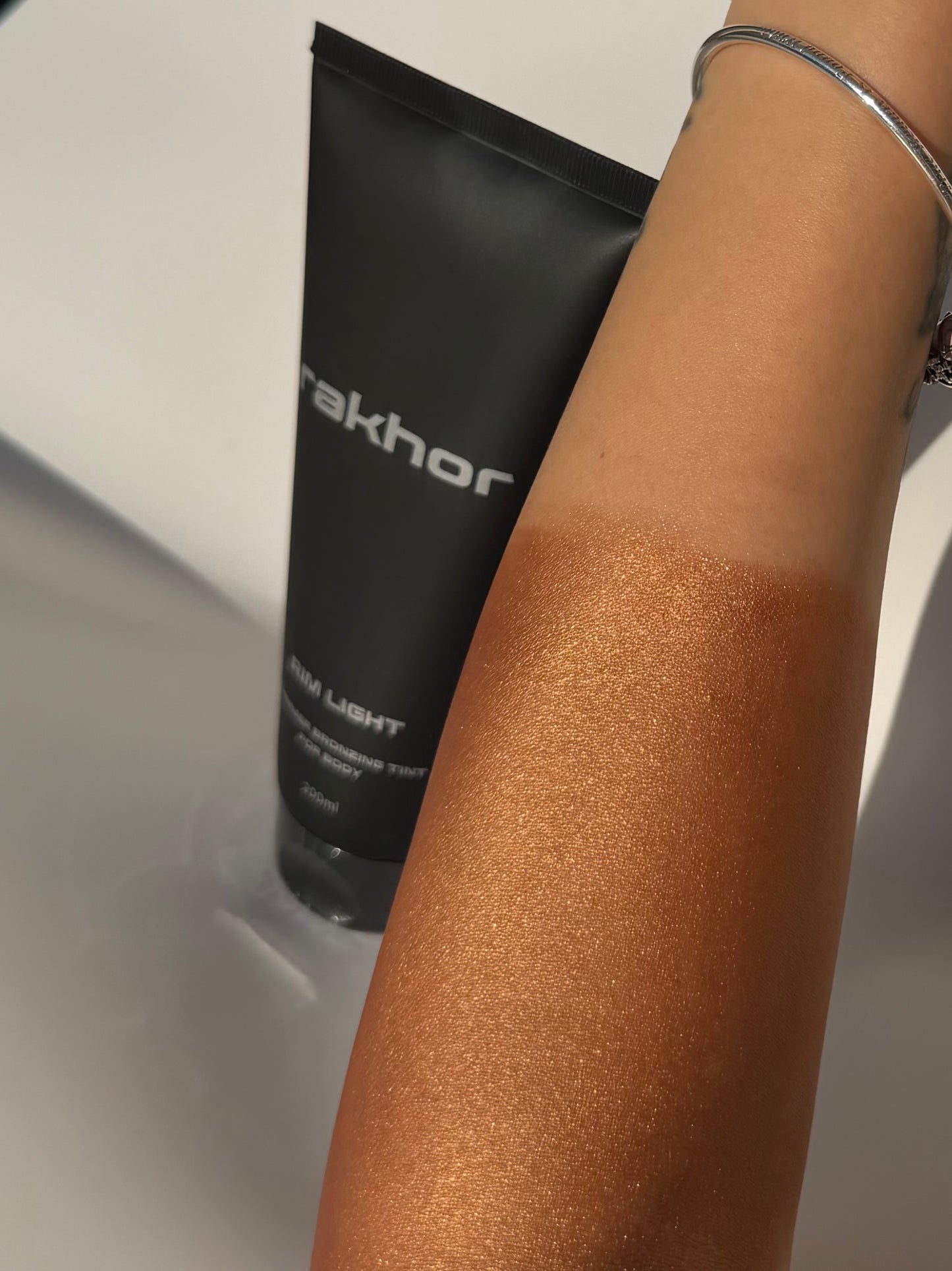 RIM LIGHT shimmer bronzing tint
