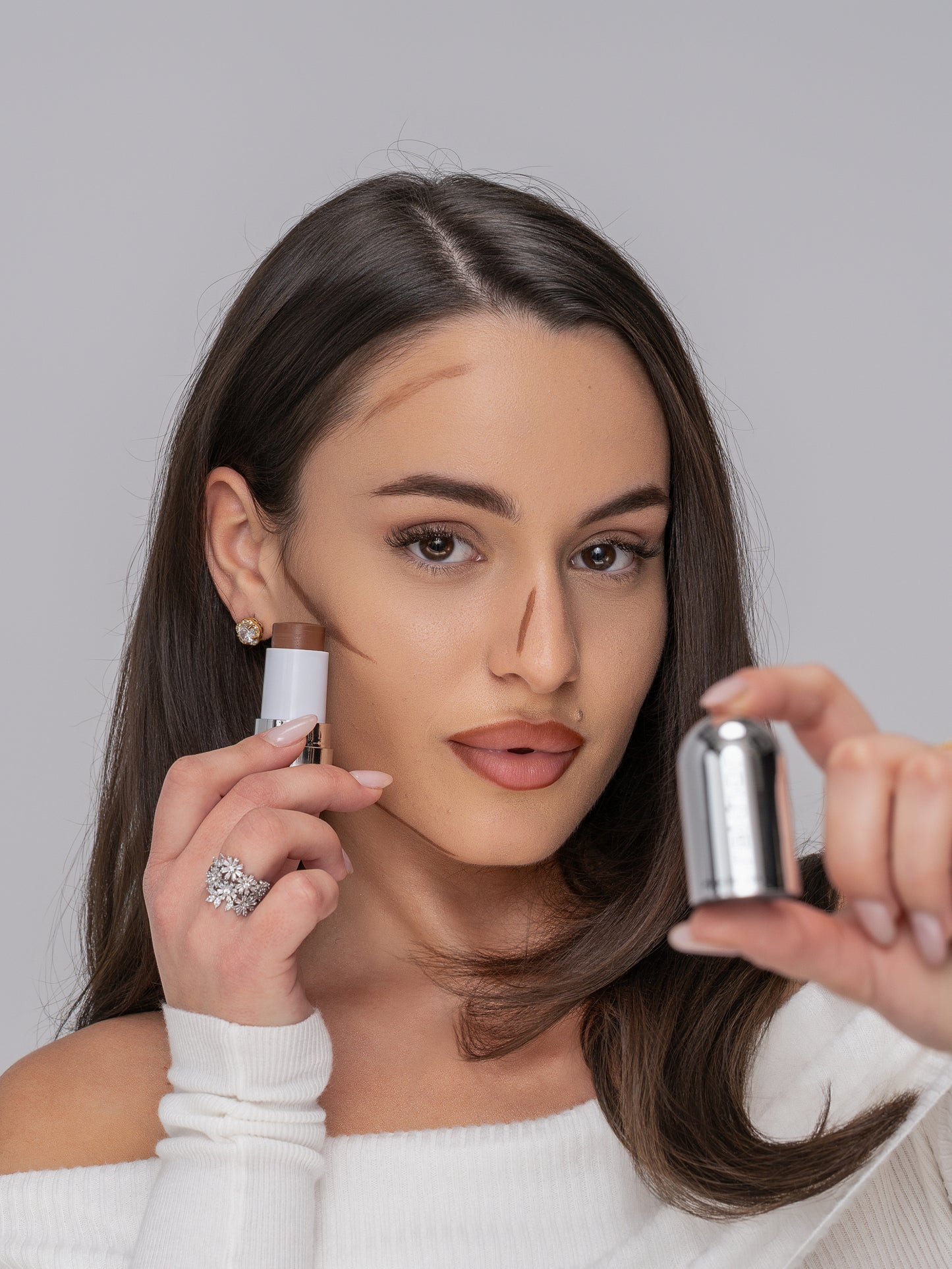FACE SCULPT STICK CUT