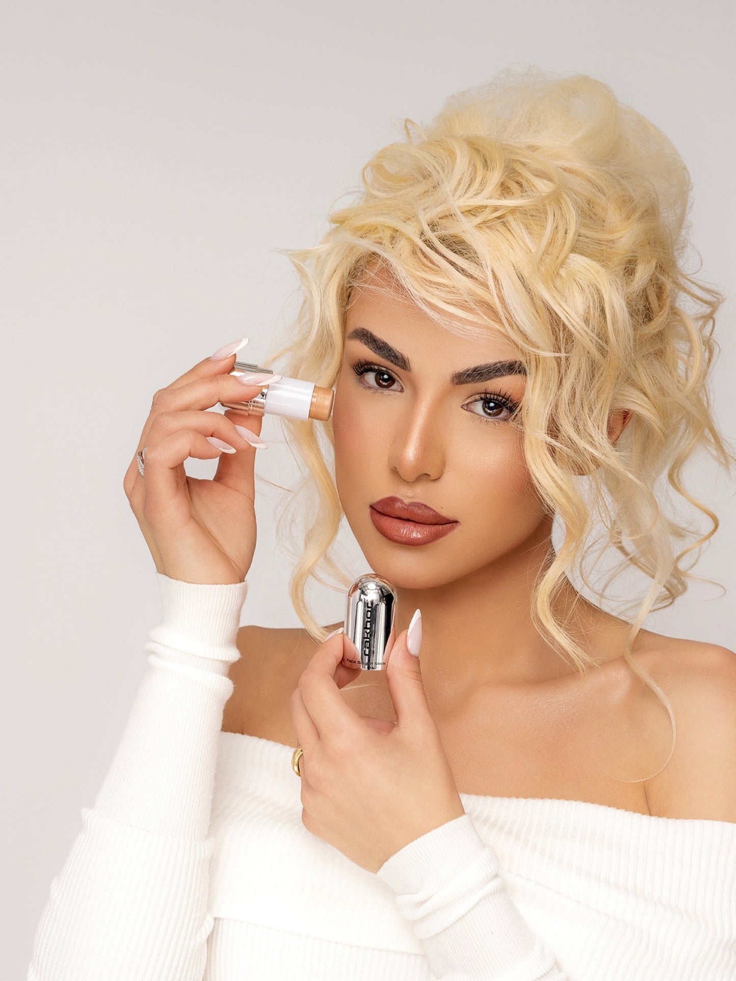 FACE SCULPT STICK  BACKLIGHT   HIGHLIGHTER