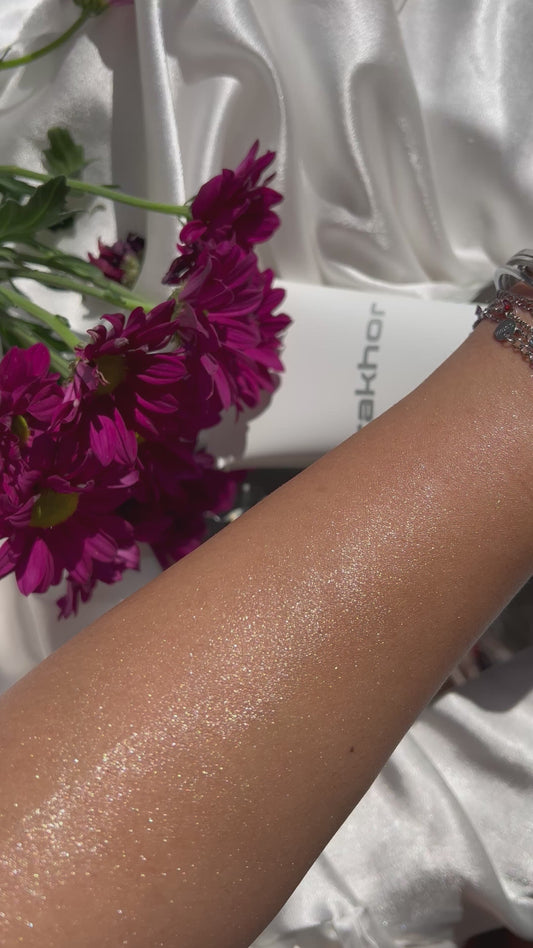 SPOTLIGHT GLOW SERUM